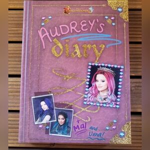 Descendants 3 "Audrey's dairy" BOOK